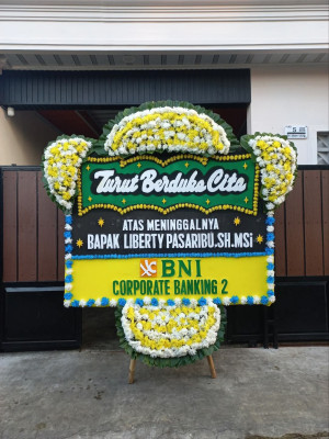 Papan Bunga Duka di Pondambea